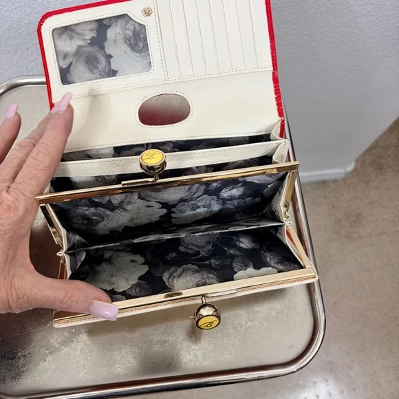 Ted Baker Red Patent Leather Clutch Womens Wallet - Picture 7 of 10